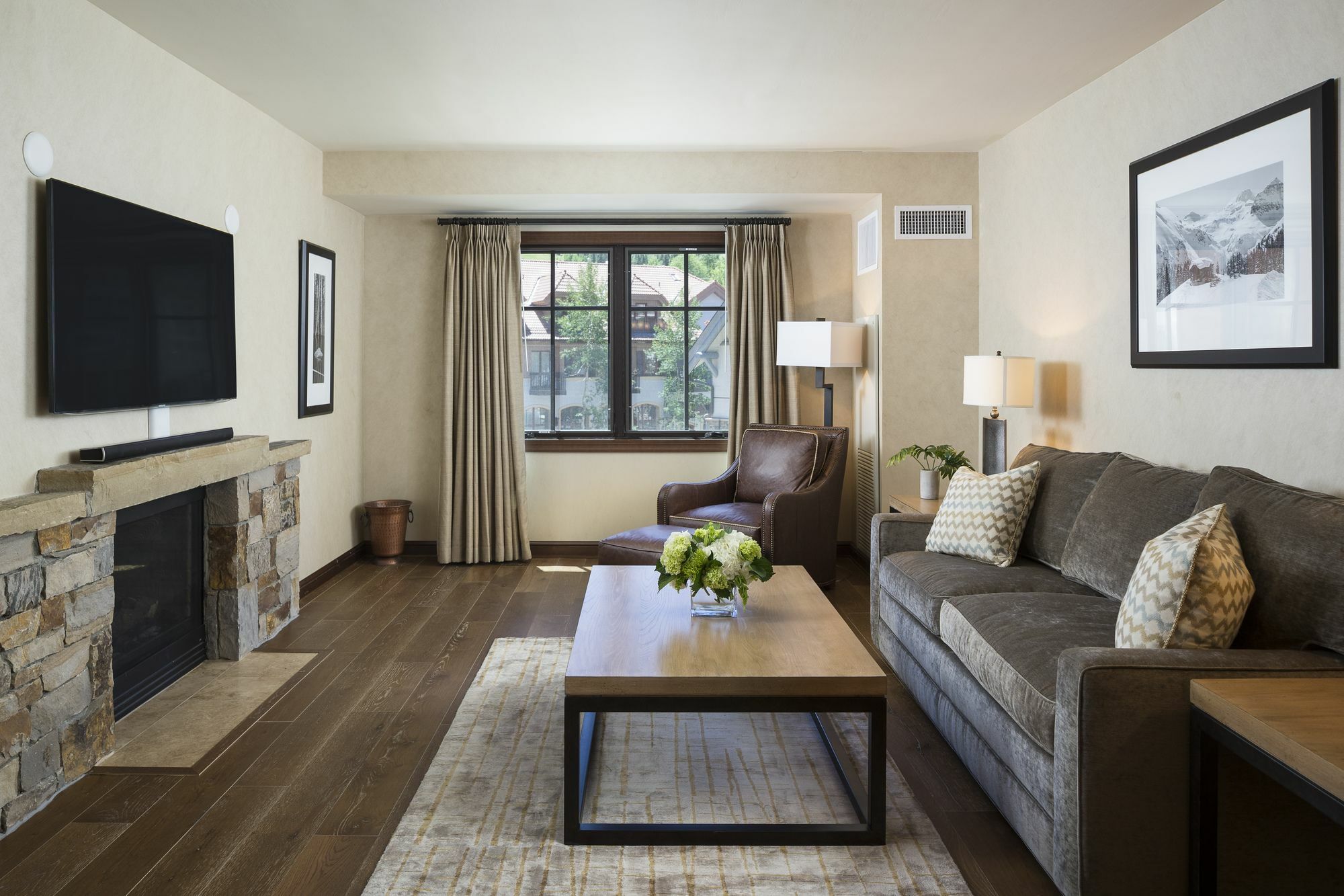 Madeline And Residences, Collection