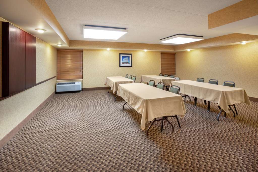Hotel Spark By Hilton I 25 Central 3*