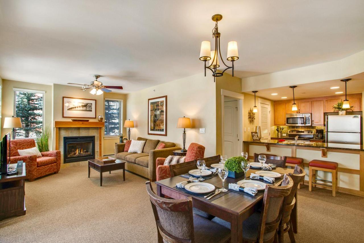 Holiday home Ski-in/ski-out Luxury Condo: Mountain Views & Hot Tub Retreat