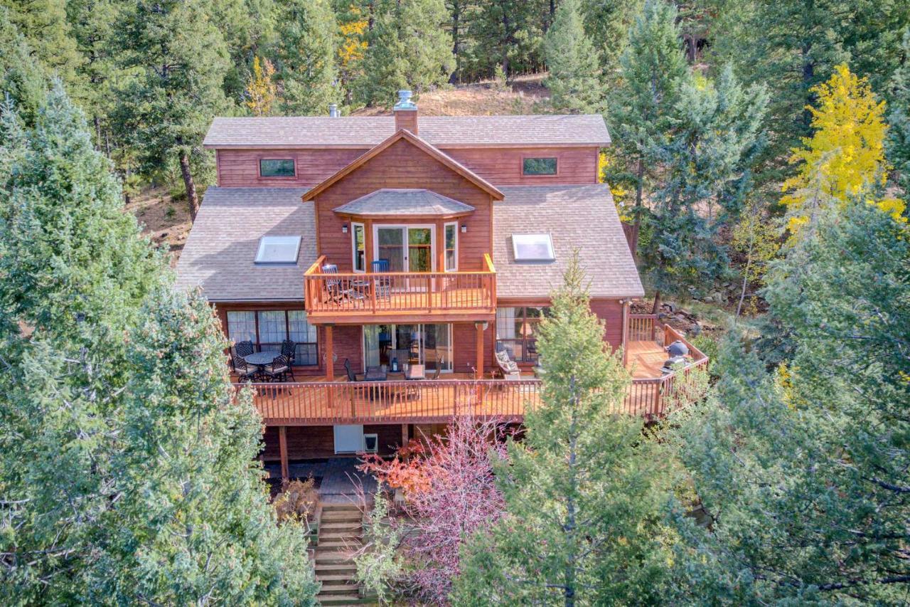 Expansive Mountain Retreat With Views Of Pikes Peak!