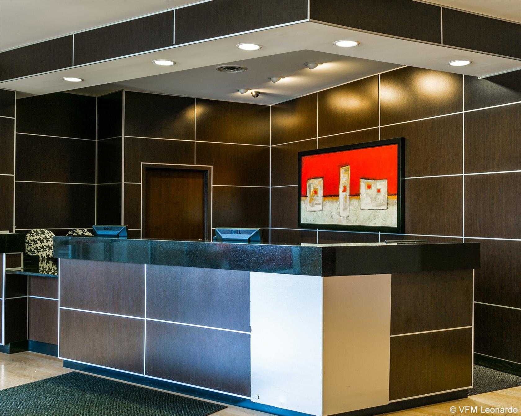 Cambria Denver International Airport 3*