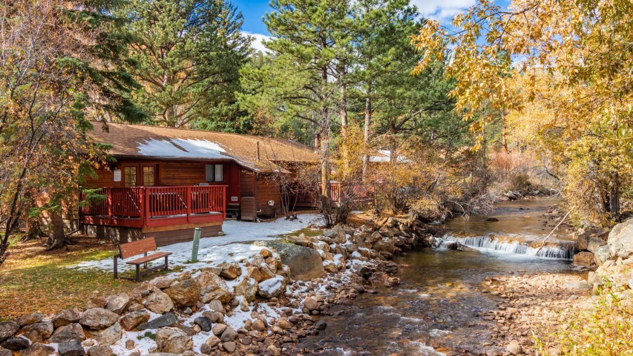 Streamside On Fall River